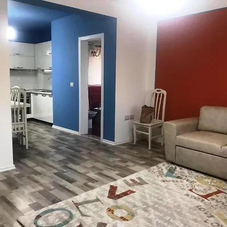 Marta's * تيرانا
